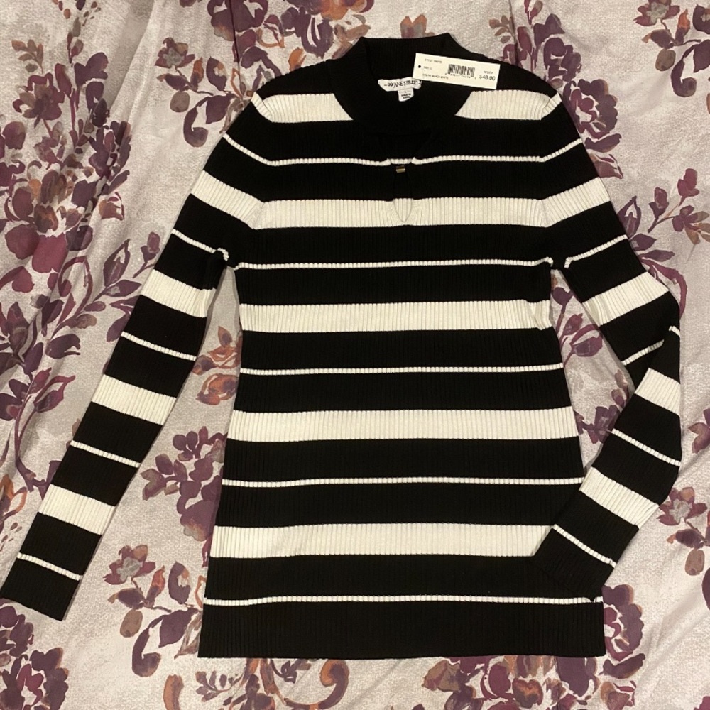 Striped stretchy sweater